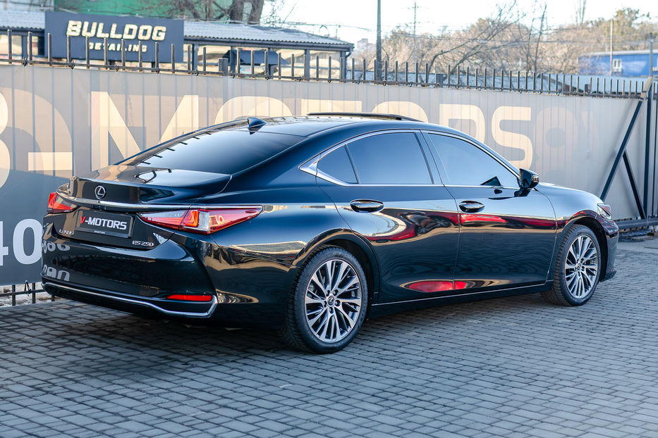 Продам Lexus ES 250 2020 года в Киеве