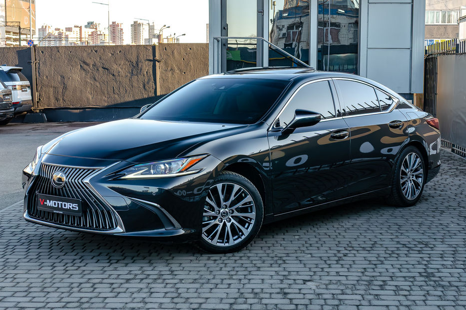 Продам Lexus ES 250 2020 года в Киеве