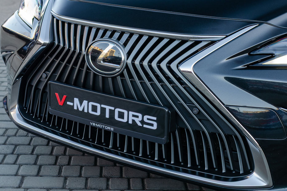 Продам Lexus ES 250 2020 года в Киеве