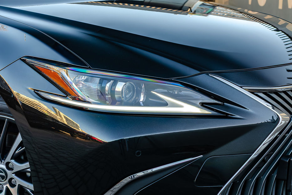 Продам Lexus ES 250 2020 года в Киеве