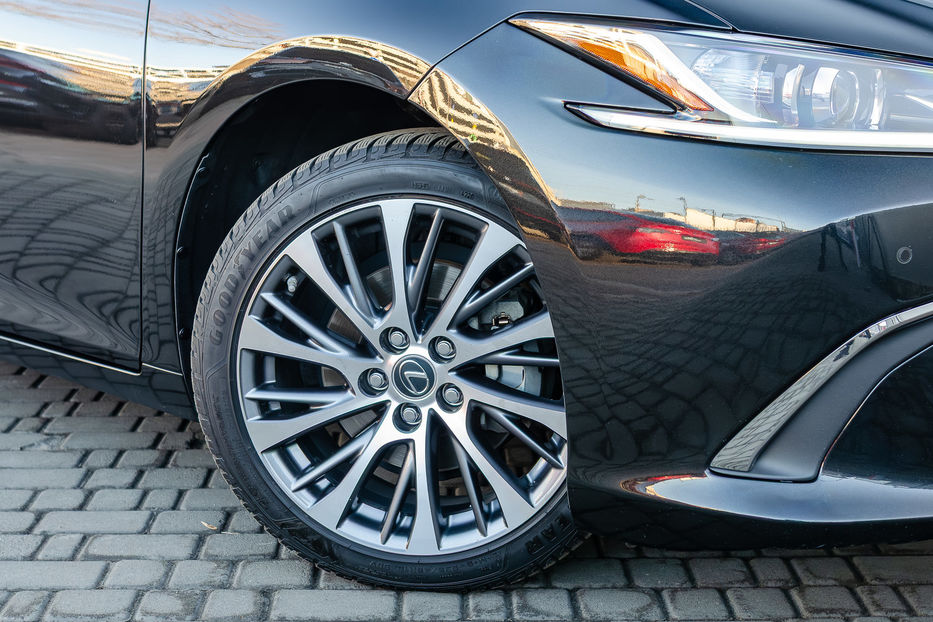 Продам Lexus ES 250 2020 года в Киеве