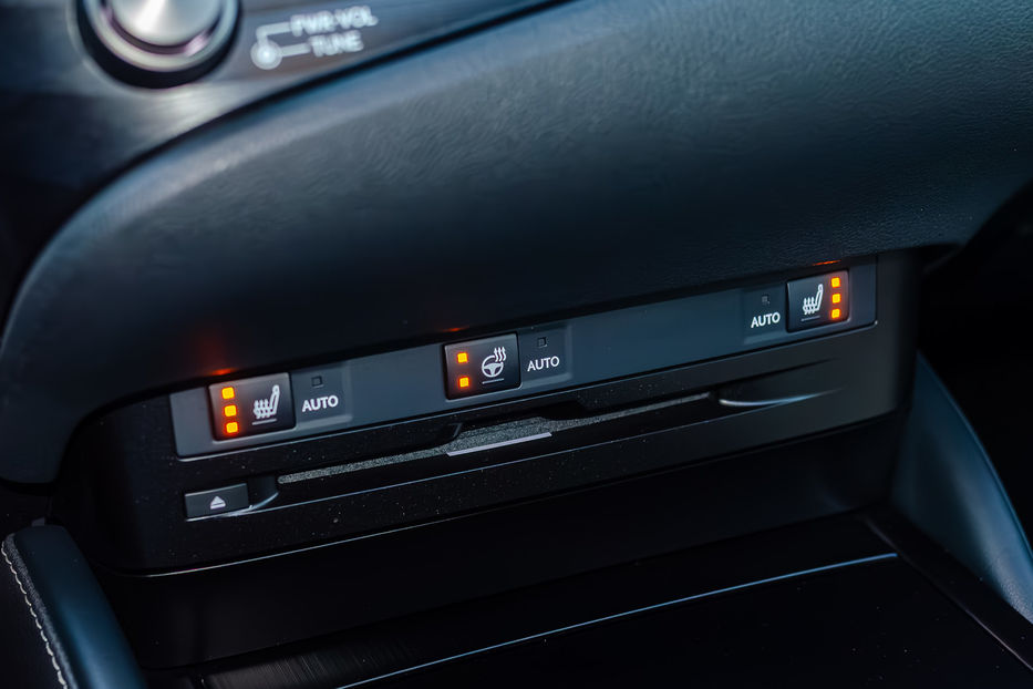 Продам Lexus ES 250 2020 года в Киеве