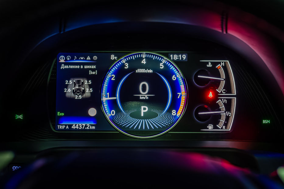 Продам Lexus ES 250 2020 года в Киеве