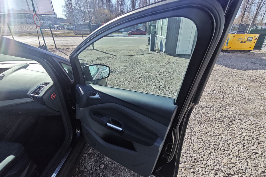Продам Ford Grand C-MAX 1.6 Duratorq TDCi MT 115 к.с. 2010 года в Киеве