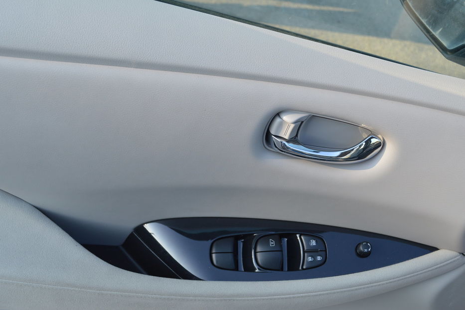 Продам Nissan Leaf 2012 года в Одессе