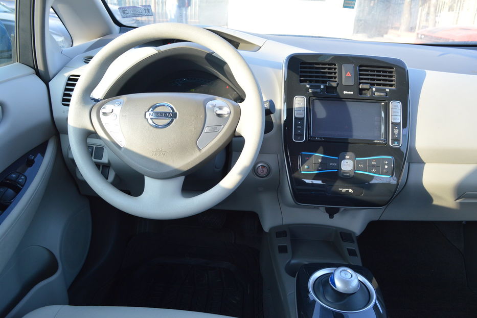 Продам Nissan Leaf 2012 года в Одессе