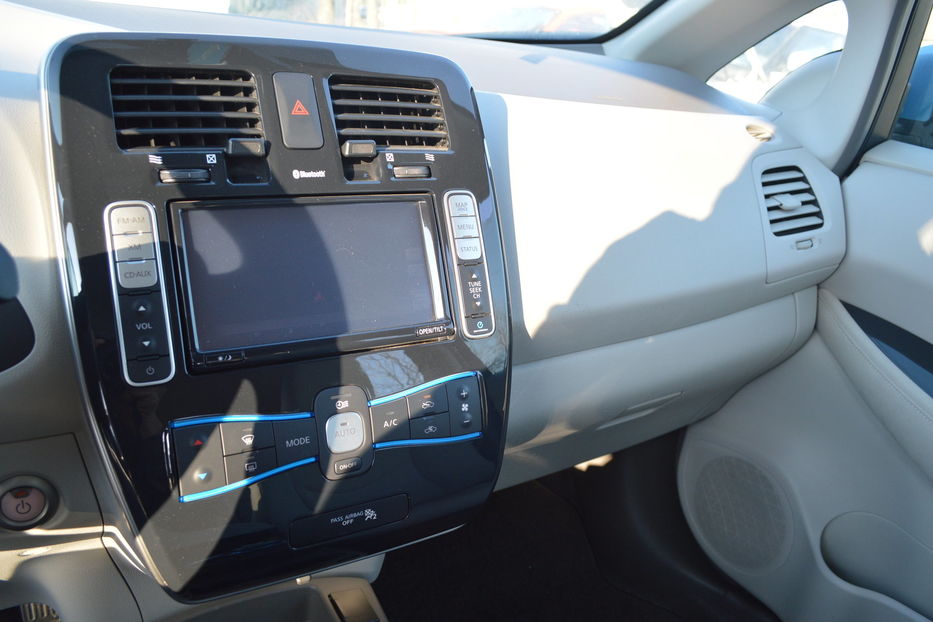 Продам Nissan Leaf 2012 года в Одессе