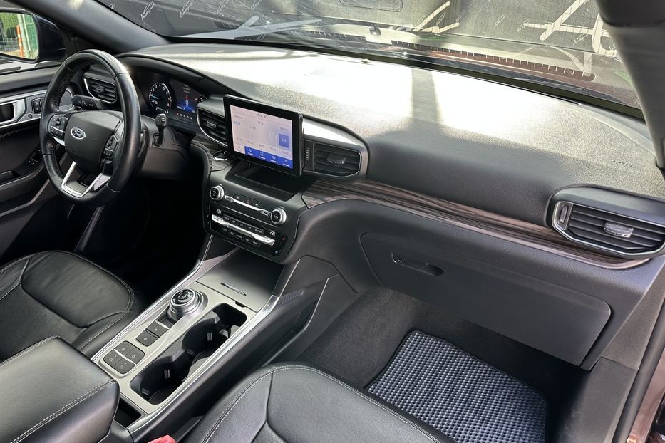 Продам Ford Explorer Ecoboost 2020 года в Киеве