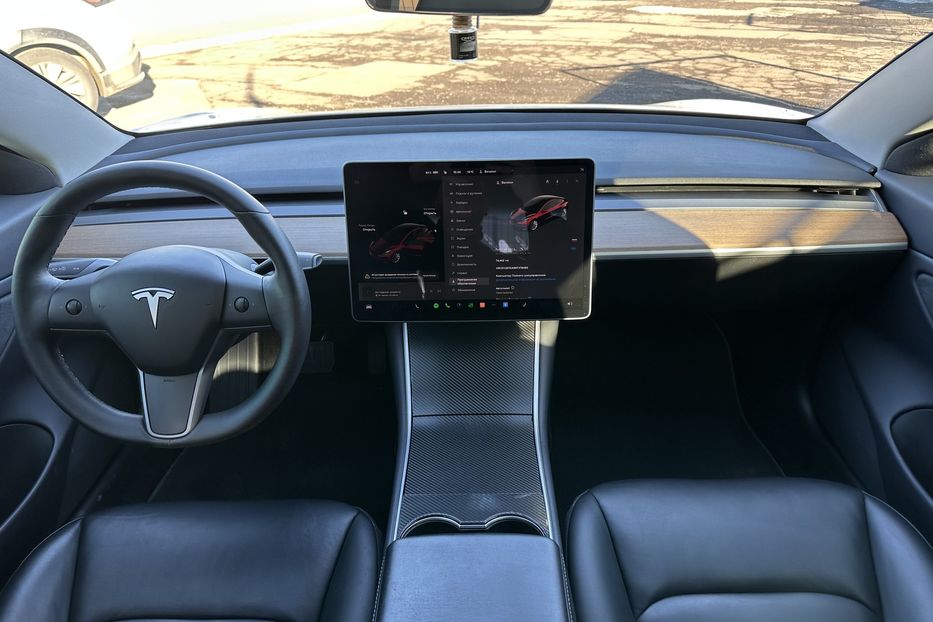 Продам Tesla Model 3 Standart Plus 2019 года в Киеве