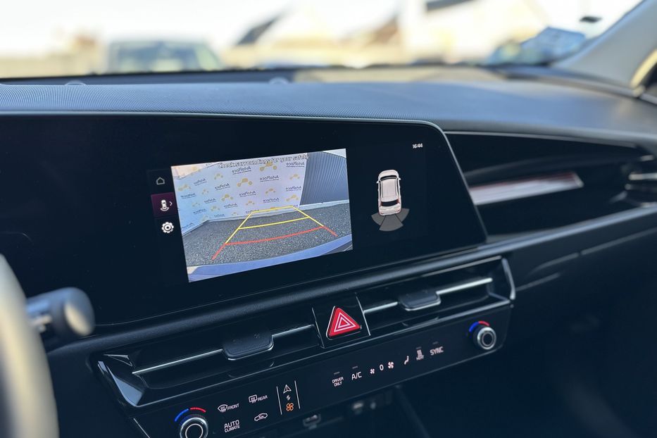 Продам Kia Niro 2024 года в Луцке