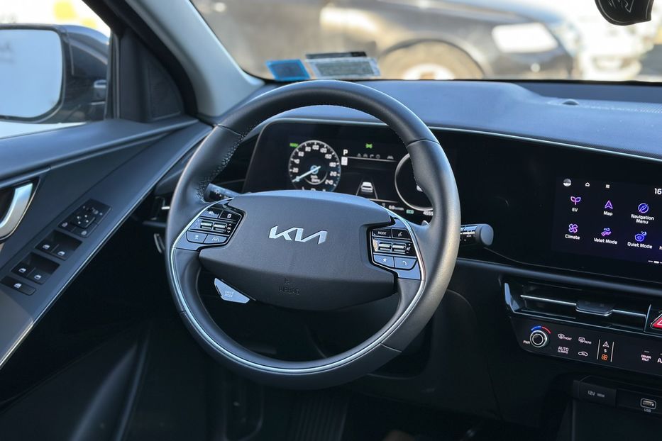 Продам Kia Niro 2024 года в Луцке