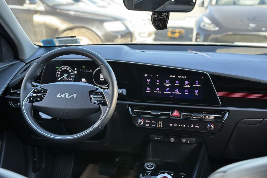 Продам Kia Niro 2024 года в Луцке