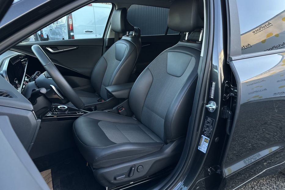 Продам Kia Niro 2024 года в Луцке