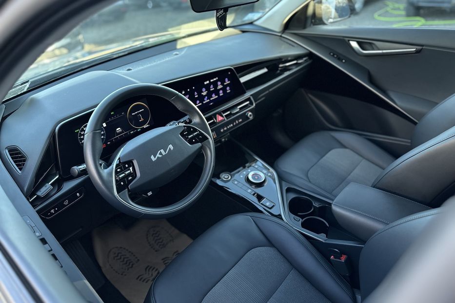 Продам Kia Niro 2024 года в Луцке