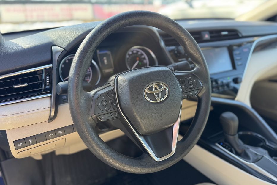 Продам Toyota Camry (COMIS) 2017 года в г. Умань, Черкасская область
