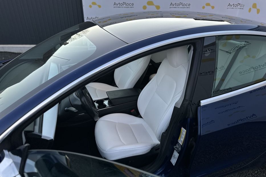 Продам Tesla Model 3 2024 года в Луцке