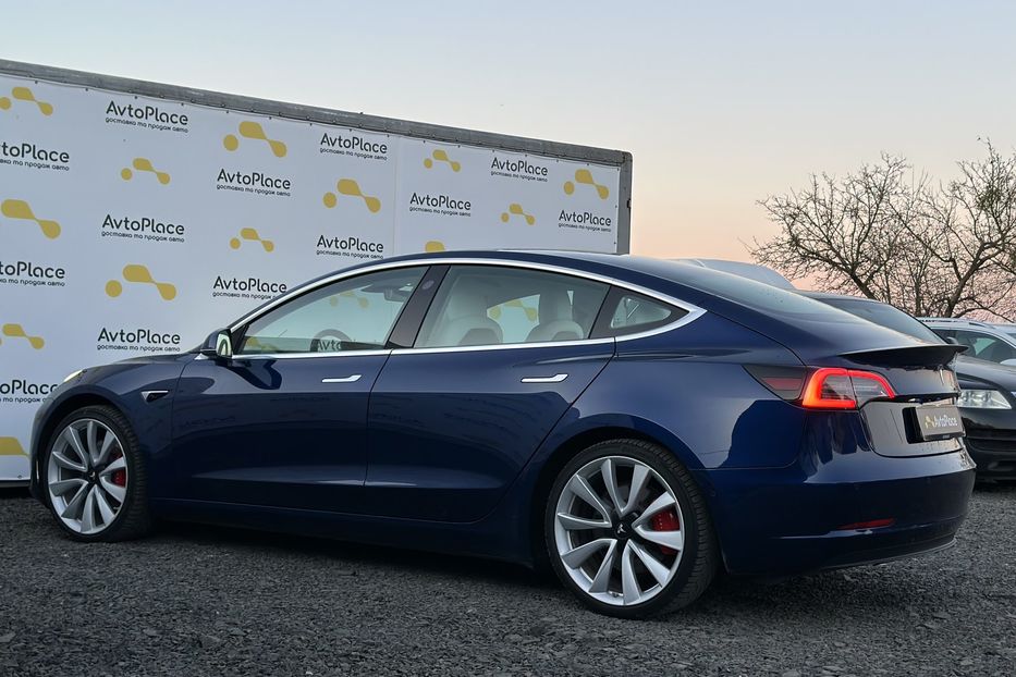Продам Tesla Model 3 2024 года в Луцке