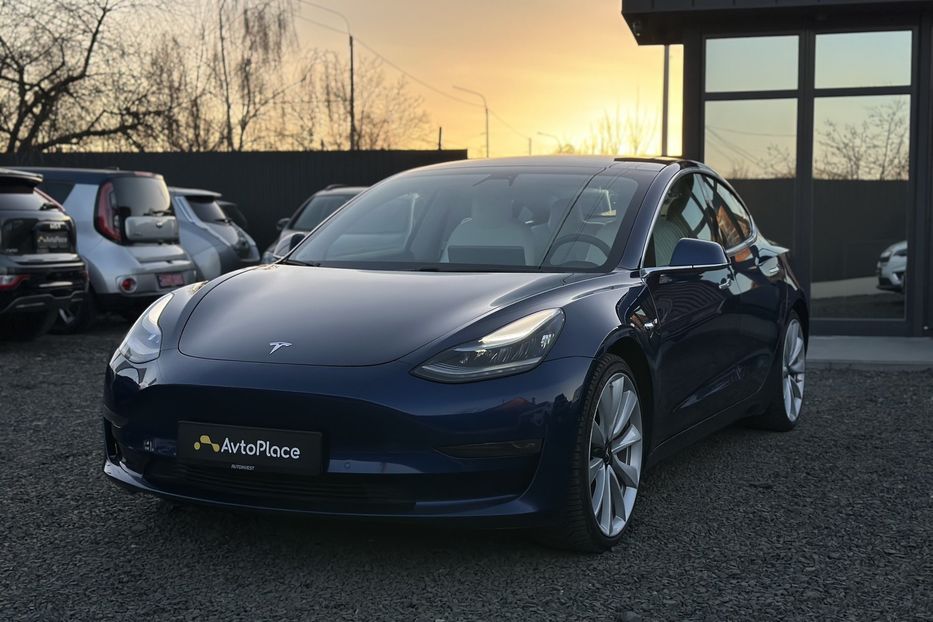 Продам Tesla Model 3 2024 года в Луцке