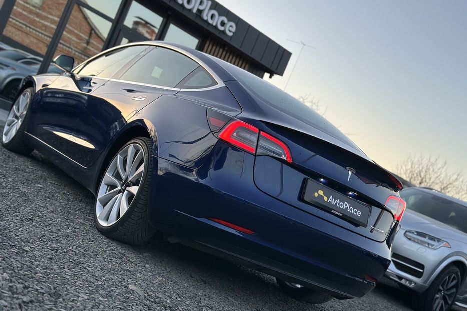 Продам Tesla Model 3 2024 года в Луцке