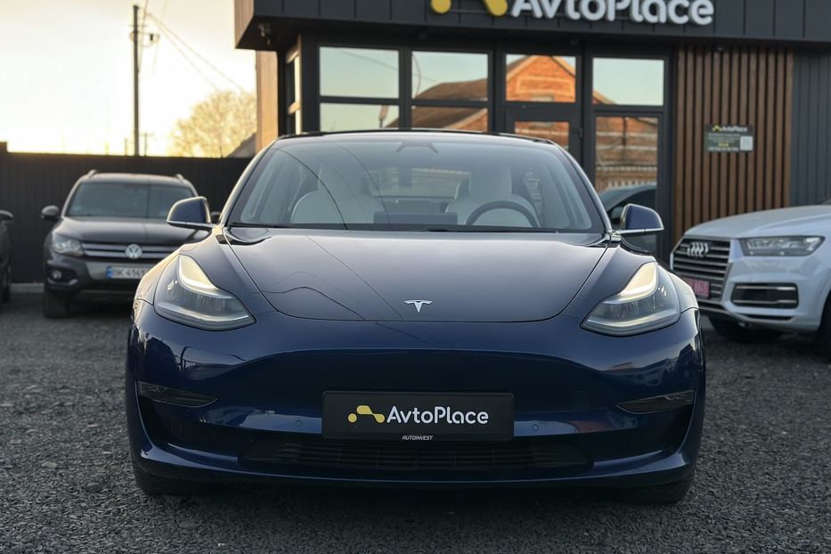 Продам Tesla Model 3 2024 года в Луцке