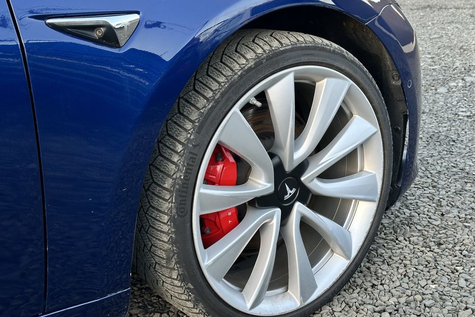 Продам Tesla Model 3 2024 года в Луцке