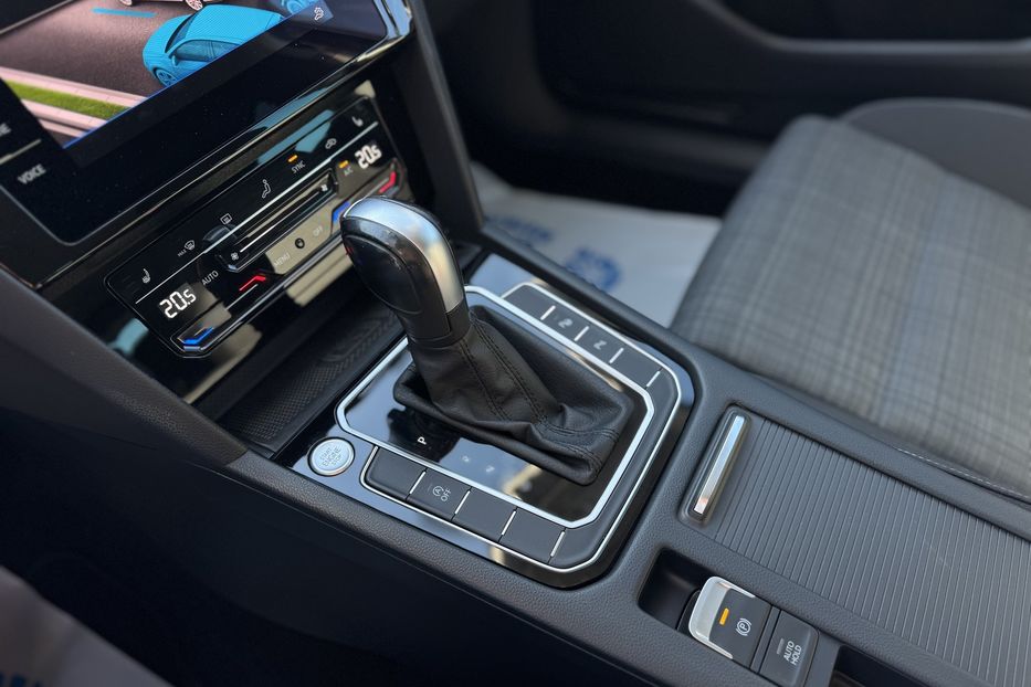 Продам Volkswagen Passat B8 2022 года в г. Умань, Черкасская область