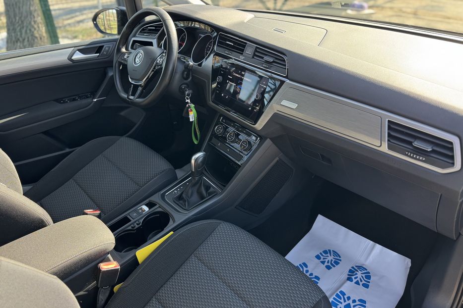 Продам Volkswagen Touran 2019 года в г. Умань, Черкасская область