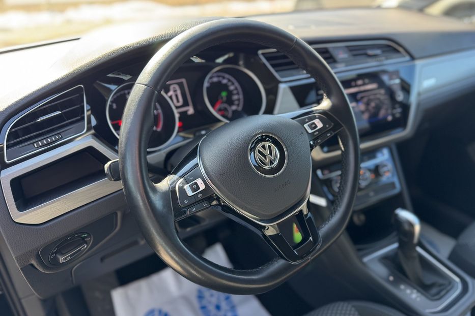 Продам Volkswagen Touran 2019 года в г. Умань, Черкасская область