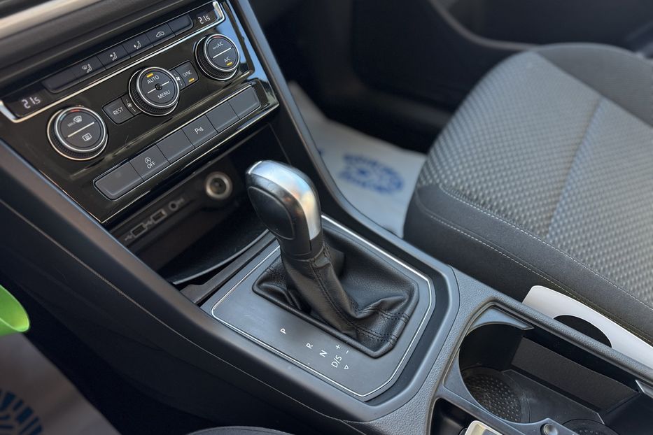 Продам Volkswagen Touran 2019 года в г. Умань, Черкасская область