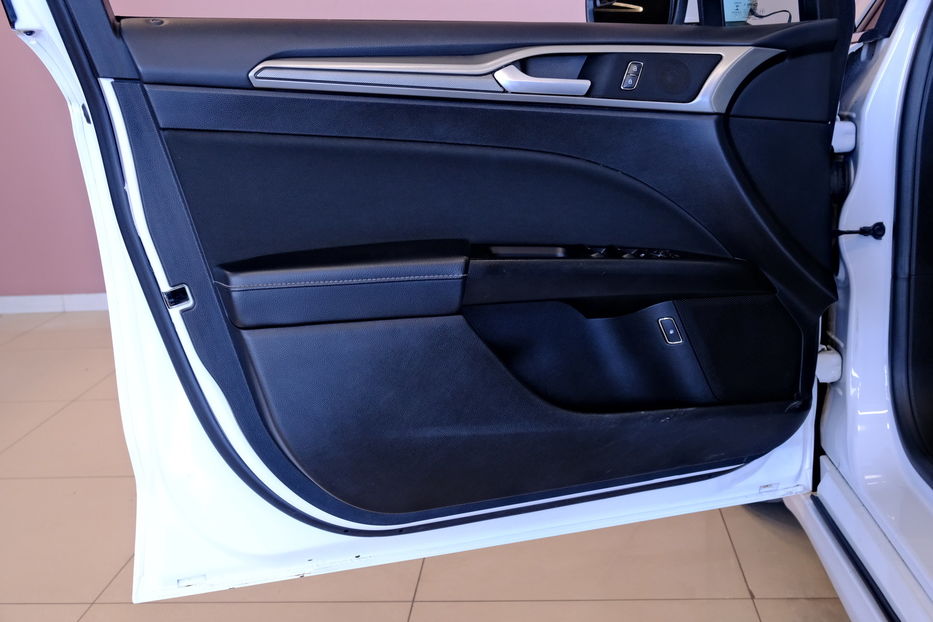 Продам Ford Fusion Hybrid 2017 года в Одессе