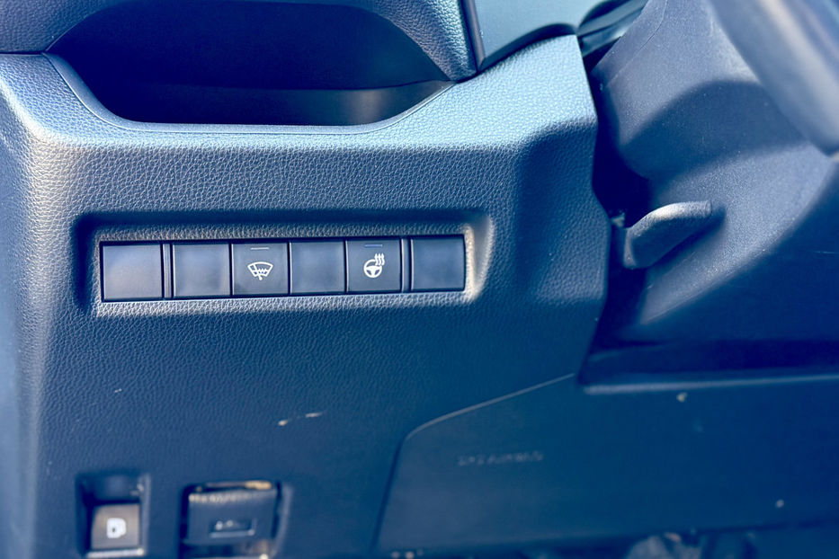 Продам Toyota Rav 4 2.5 ECVT (219 к.с.) Hybrid  2018 года в Киеве