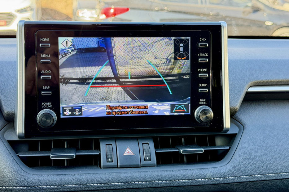 Продам Toyota Rav 4 2.5 ECVT (219 к.с.) Hybrid  2018 года в Киеве