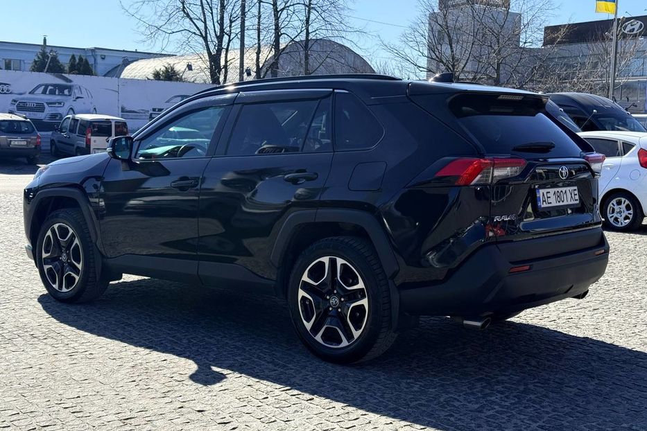Продам Toyota Rav 4 2019 года в Днепре