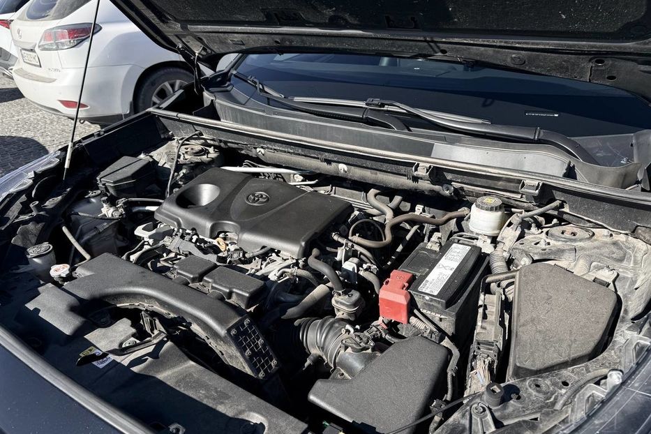 Продам Toyota Rav 4 2019 года в Днепре