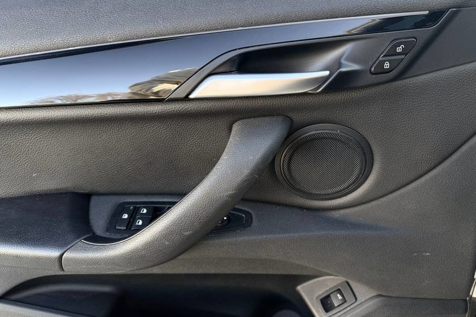 Продам BMW X1 2017 года в Днепре