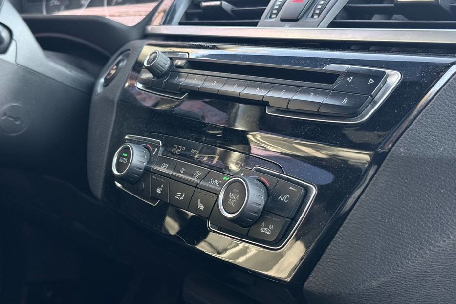 Продам BMW X1 2017 года в Днепре