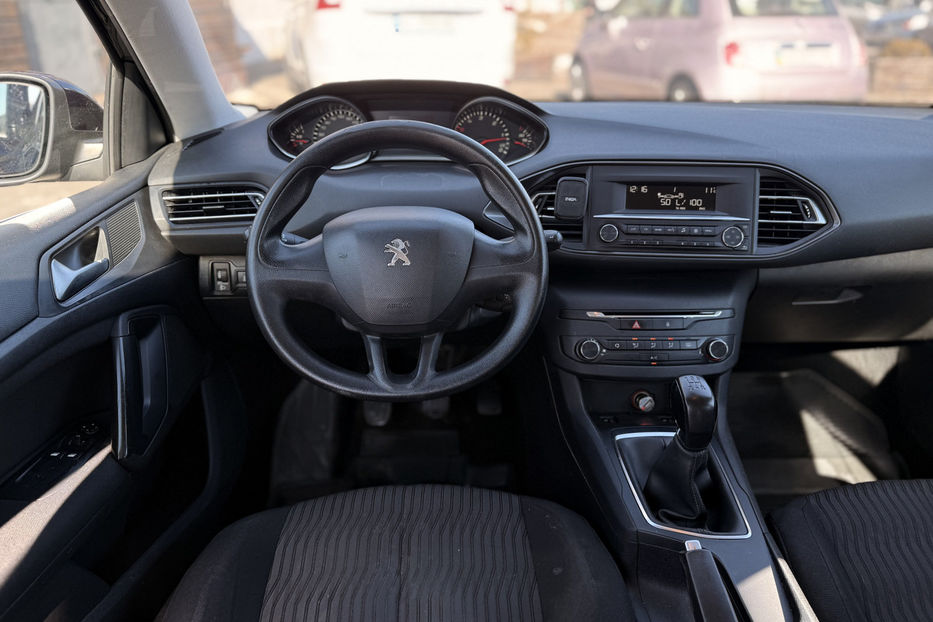 Продам Peugeot 308 1.6D MT (120 к.с.) 2015 года в Киеве