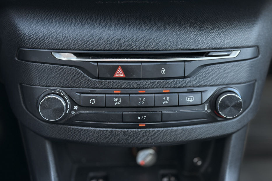 Продам Peugeot 308 1.6D MT (120 к.с.) 2015 года в Киеве