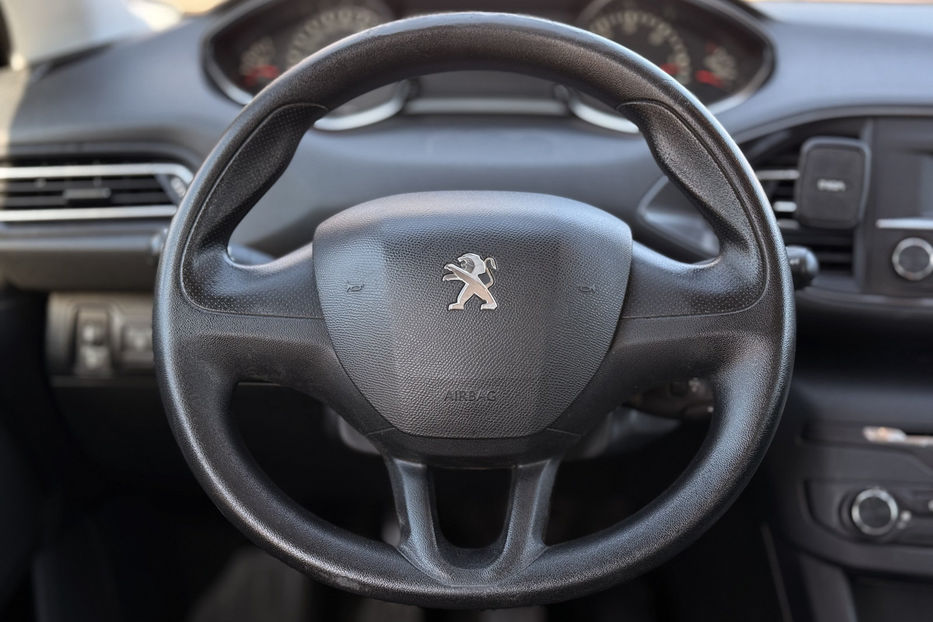Продам Peugeot 308 1.6D MT (120 к.с.) 2015 года в Киеве