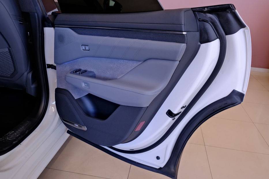 Продам BYD E6 Zeekr 001 2024 года в Одессе