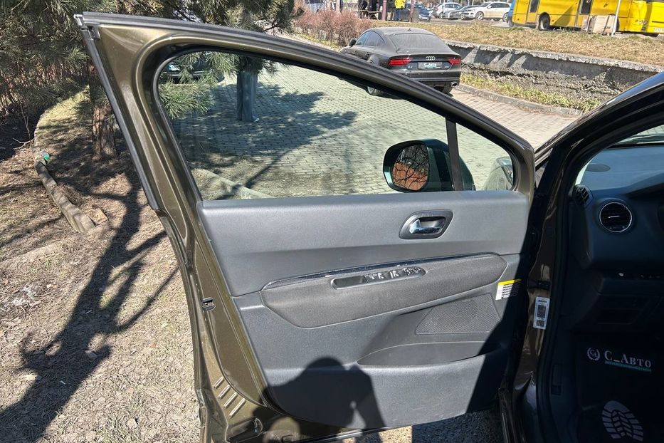 Продам Peugeot 3008 2011 года в Черновцах