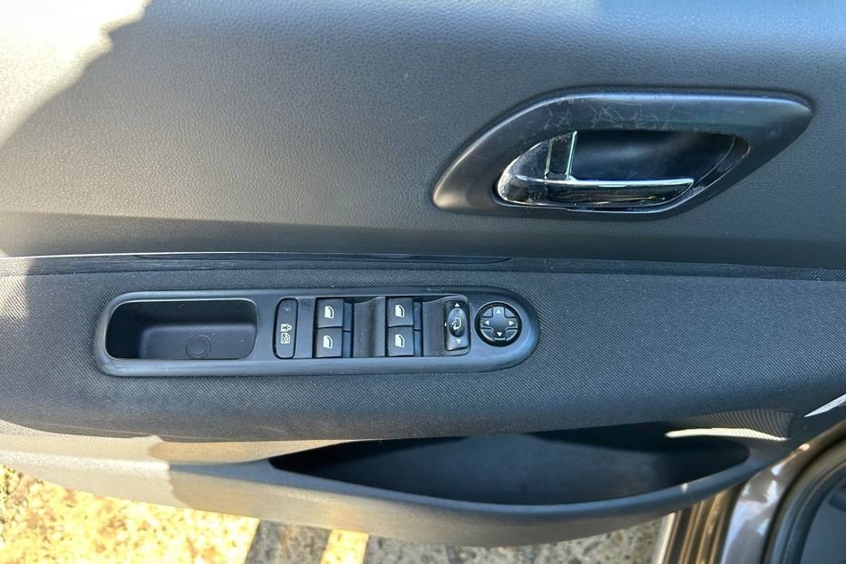 Продам Peugeot 3008 2011 года в Черновцах