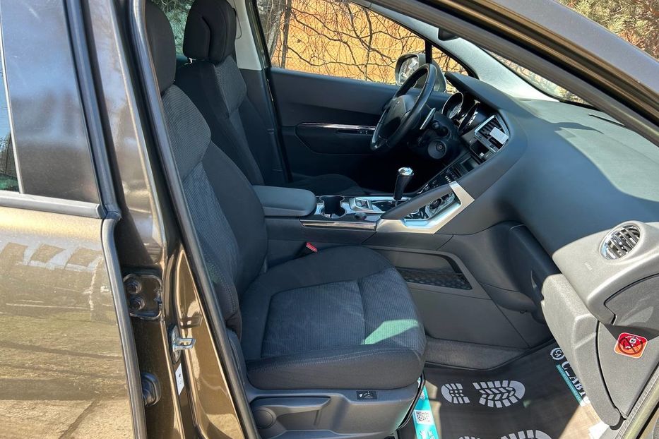 Продам Peugeot 3008 2011 года в Черновцах