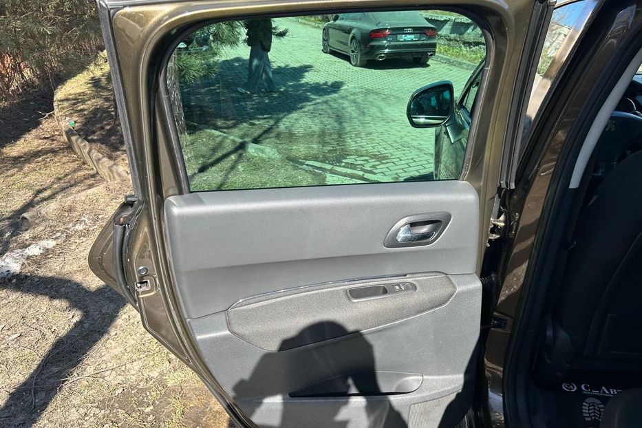 Продам Peugeot 3008 2011 года в Черновцах