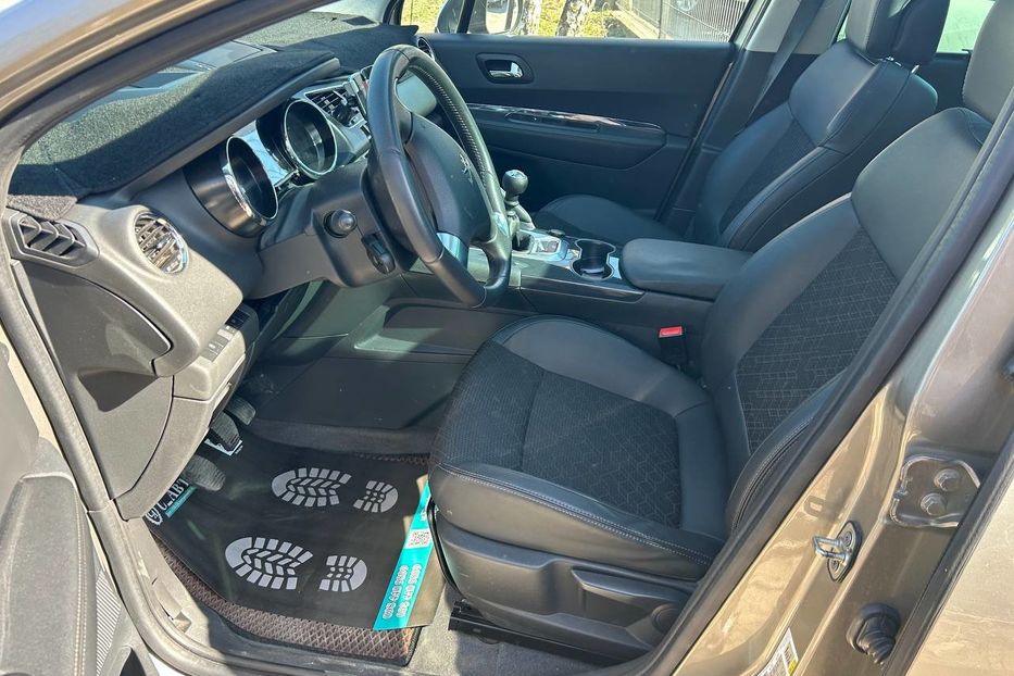 Продам Peugeot 3008 2016 года в Черновцах