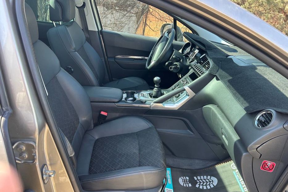 Продам Peugeot 3008 2016 года в Черновцах