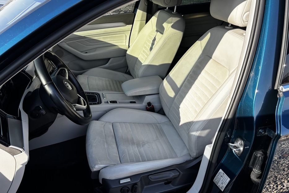 Продам Volkswagen Passat B8 240к.с 2020 года в Львове