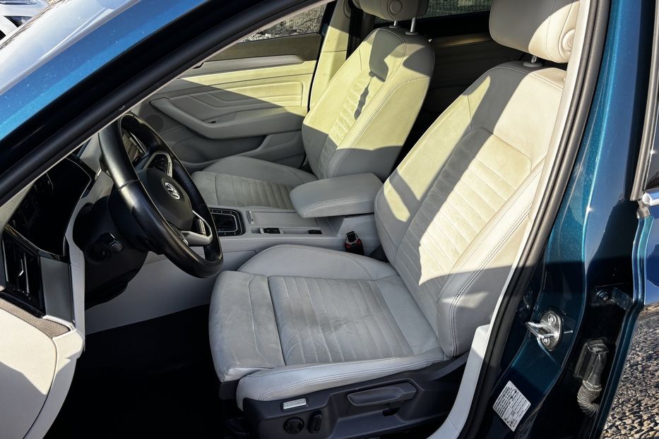 Продам Volkswagen Passat B8 240к.с 2020 года в Львове