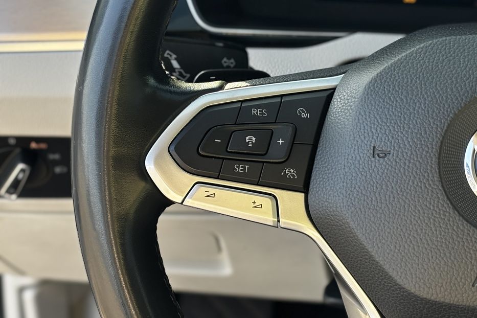 Продам Volkswagen Passat B8 240к.с 2020 года в Львове