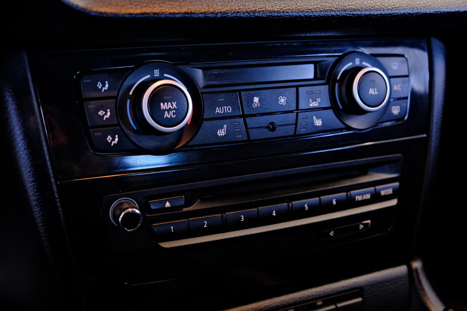 Продам BMW X1 2015 года в Одессе